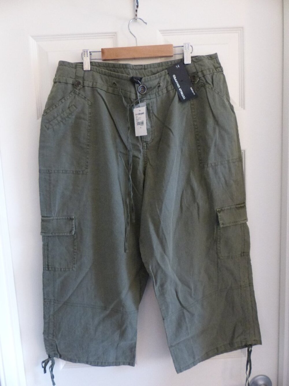 Lane Bryant Cargo Pocket Capris ~ Totally Cropped